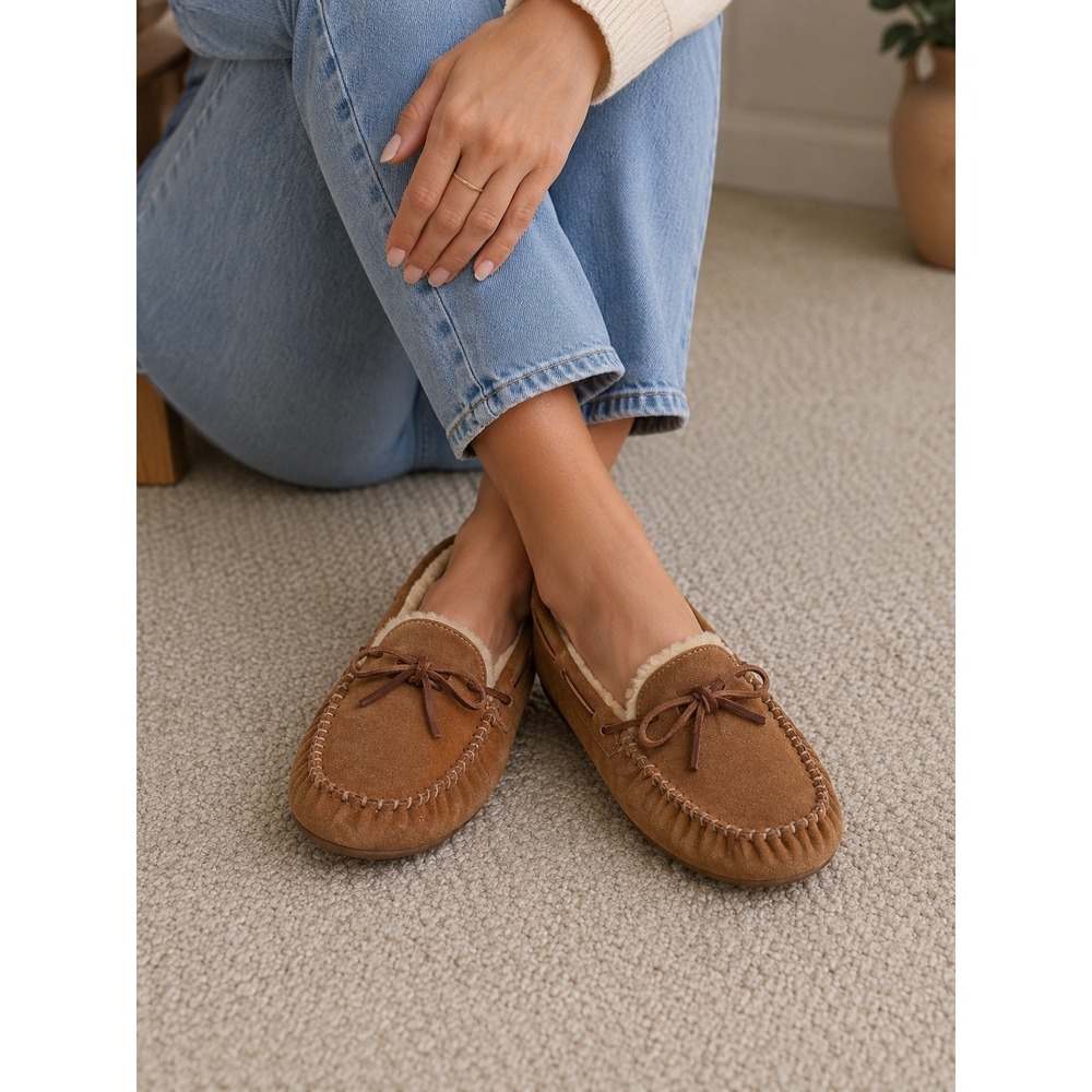 UGG Dakota Chestnut Suede Moccasin Slippers Womens Brown Sheepskin Sz 7